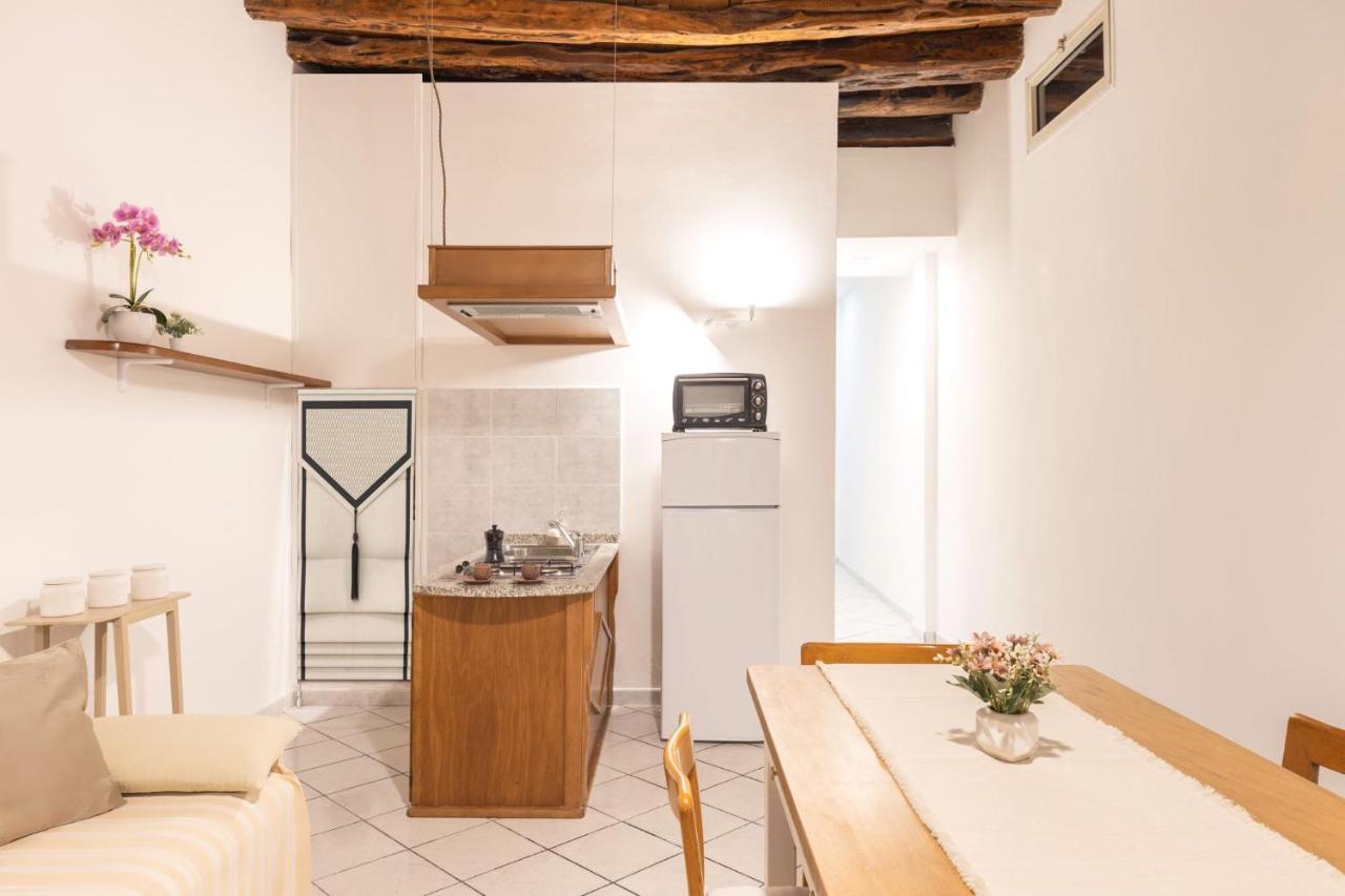 Infinity House - Cagliari Centro Apartment Luaran gambar